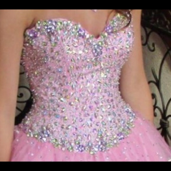 Prom dress - Picture 2 of 2